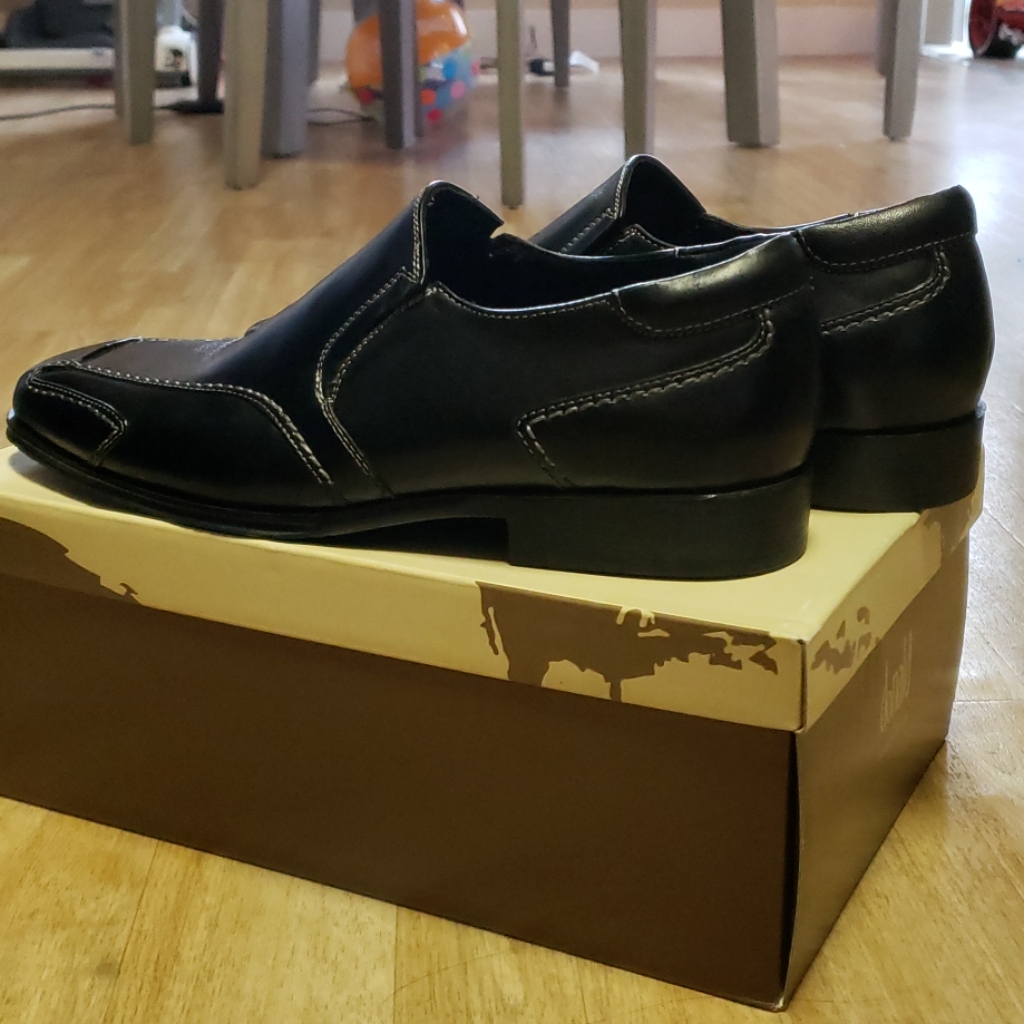 Brand New Donald J Pliner Ara61 SlipOn 95